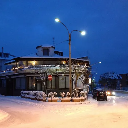Bed & Breakfast L'incontro Santeramo 4*