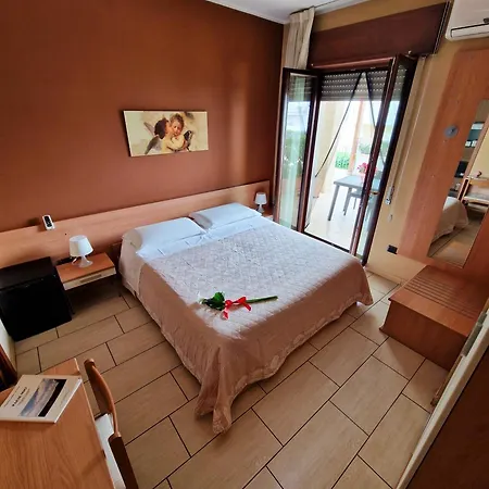 L'incontro Santeramo Bed & Breakfast 3*